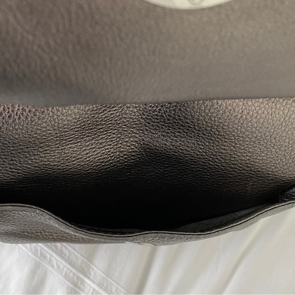 ⭐️HOST PICK⭐️ Michael Kors Metallic Hobo Bag - Picture 7 of 16